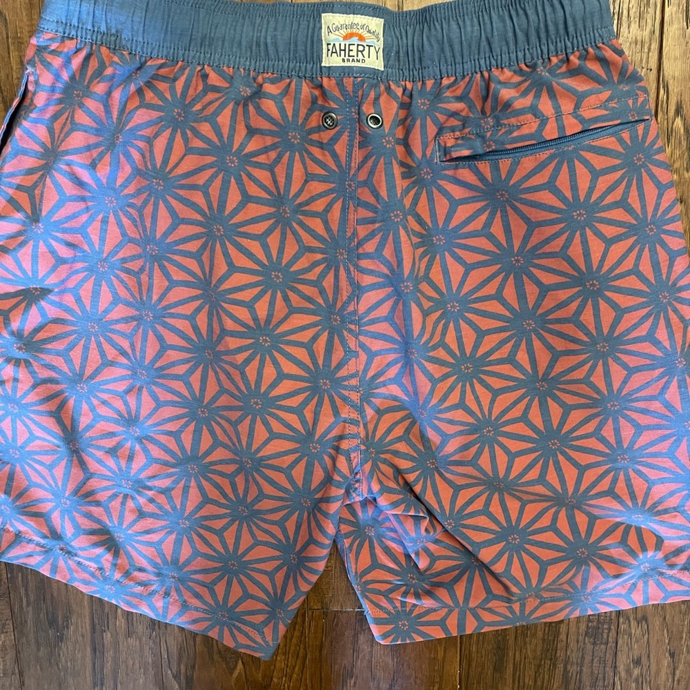 Faherty Beacon Swim Trunks - Picture 11 of 14